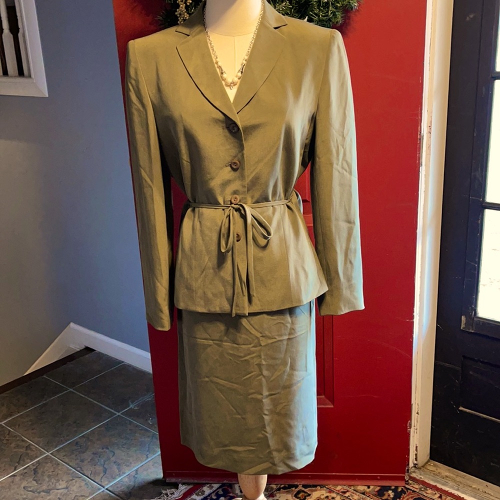 Gorgeous olive green Kaslon 2 piece suit